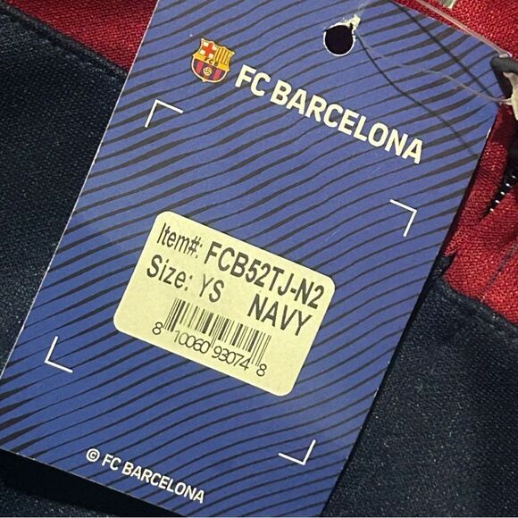 Icon Sports UEFA Champions League Official Boy’s FC Barcelona Jacket
Size S NWT - Picture 4 of 4